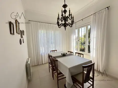 Casa en Alquiler Temporal con 1 cochera