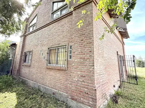 Casa a terminar en FUNES CITY - Excelente ubicacion