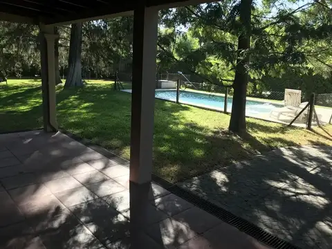 Casa en Alquiler de 4 dormitorios
