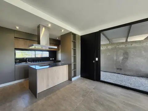 Casa A Estrenar 2 Dormitorios Con Jardín Y Cochera - Funes Norte