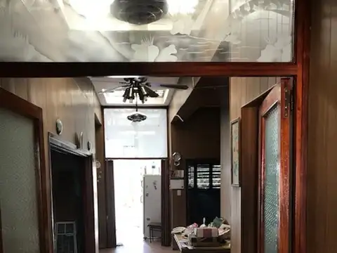 Casa 5 ambientes con 2 baños