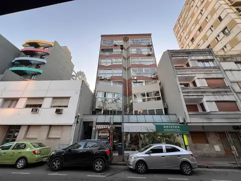 Departamento de 2 Dormitorios en Alquiler  Barrio Centro