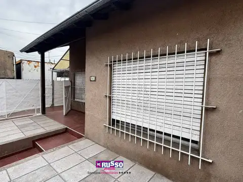 Depto Tipo Casa en Alquiler de 3 ambientes