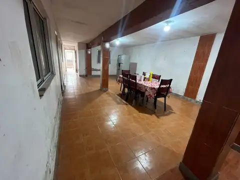 Casa 5 ambientes con 1 baño