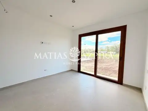Casa 5 ambientes con 3 baños