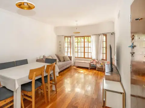 Triplex 4 amb c/garage y patio | Zona inmejorable
