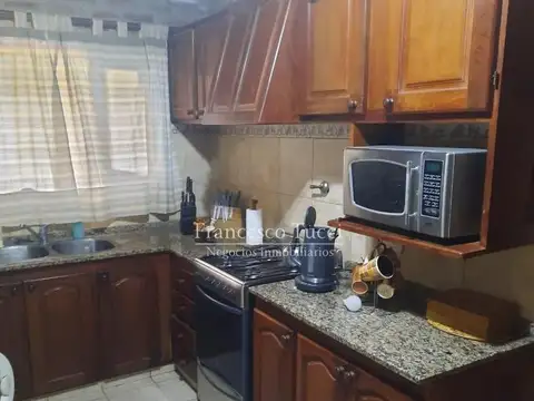 Casa en Alquiler con 1 cochera
