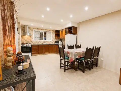 Depto Tipo Casa 4 ambientes con 1 baño