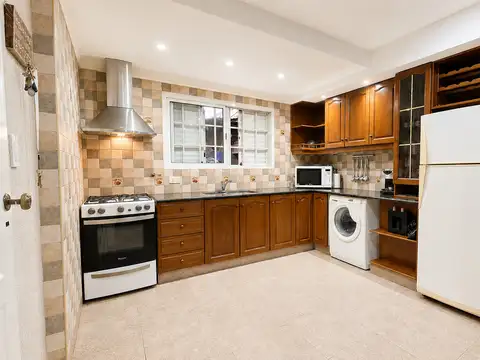 Depto Tipo Casa en Alquiler en Lomas de Zamora, $ 900.000