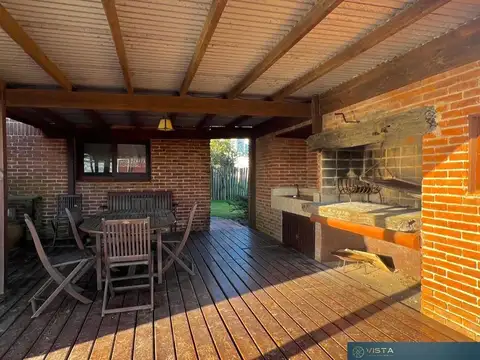 ALQ TEMP CASA 3 DORM + SVCIO CON MB UBICACION EN EL CHORRO