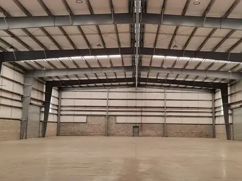 VENTA – IMPORTANTE NAVE INDUSTRIAL DE 2.000 M2 – PARQUE INDUSTRIAL