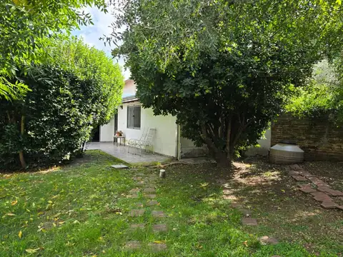 Casa en Venta en Adrogue, USD 190.000