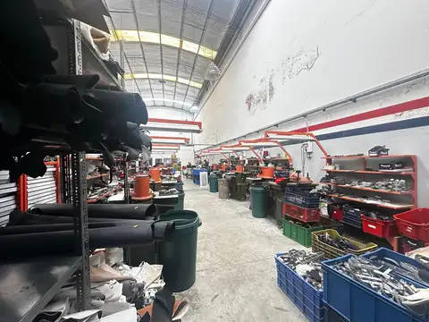 Galpon en Venta 8  mts Frente