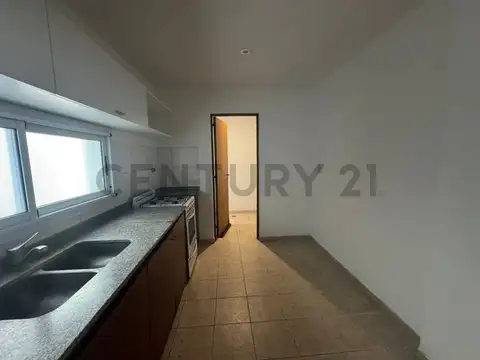 22 entre 32 y 33 100, Piso 0