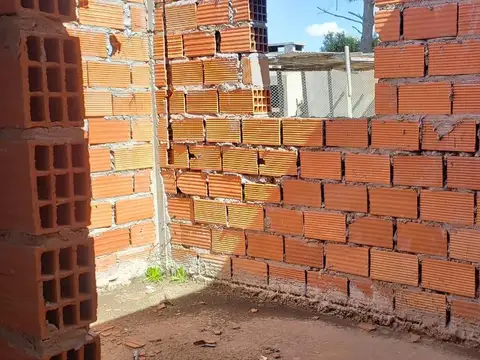 Casa en  a terminar zona sur