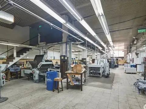 Venta Edificio Comercial - Galpon - Permuta - Deposito en San Telmo -