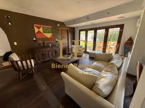 Casa en Venta con 4 cocheras