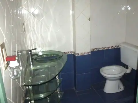 Casa 5 ambientes con 2 baños