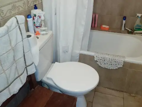 Depto Tipo Casa 3 ambientes con 1 baño