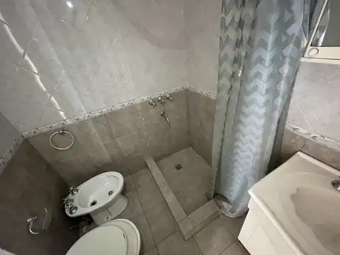Depto Tipo Casa 2 ambientes con 1 baño