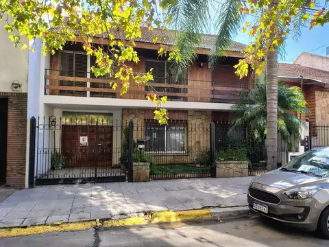 CHALET EN RAMOS MEJIA CENTRO