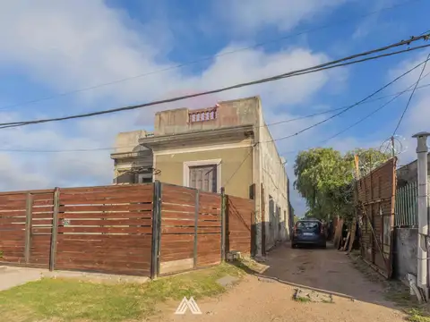 Venta casa 3 dormitorios en casavalle con cochera