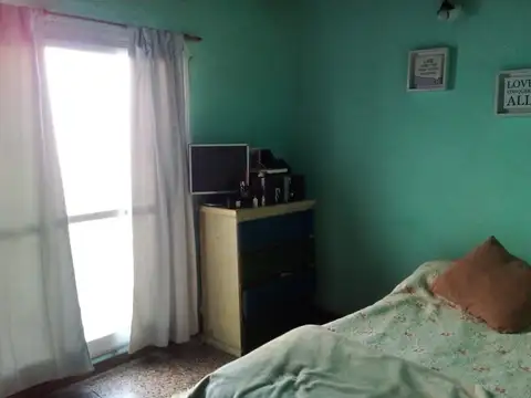 Casa 7 ambientes con 4 baños