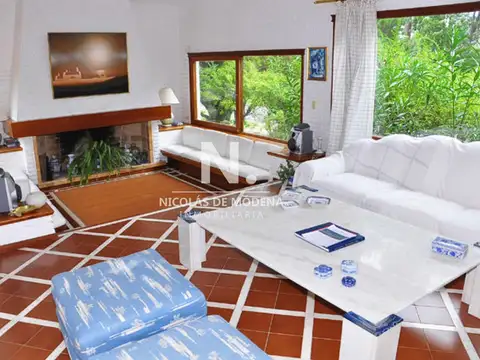 Casa 5 ambientes con 3 baños