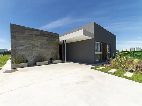 Autopista Ezeiza Cañuelas Km 40