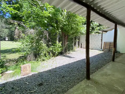 VENTA PH 2 PLANTAS 4 AMB PILAR KM 54  PANAM. C / GARAGE CUBIERTO APTO CREDITO