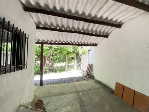 Casa 4 ambientes con 1 baño