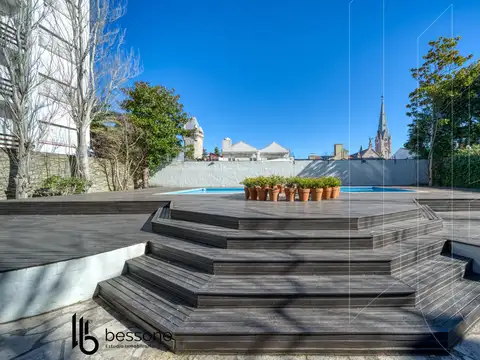 Departamento en Venta con 3 cocheras