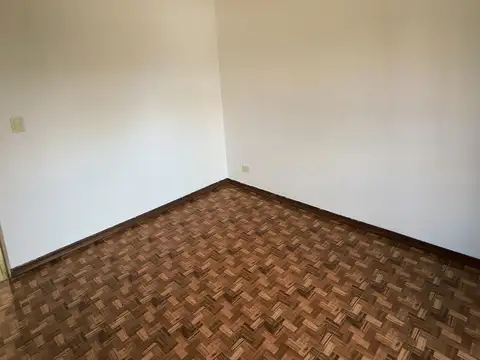Departamento en Alquiler en Tapiales, $ 600.000