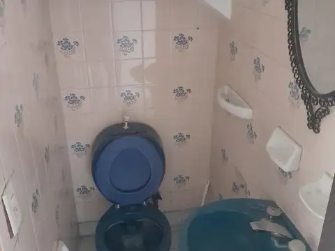Casa 5 ambientes con 1 baño