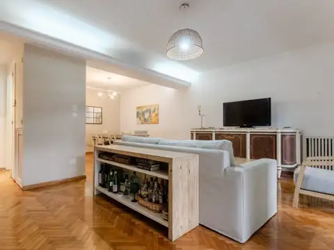 Venta. Departamento 4 ambientes con dependencia. Belgrano.