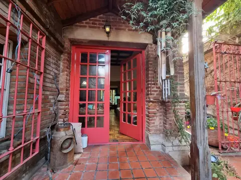 CASA 4 AMBIENTES EN VENTA