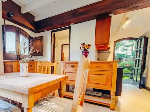 Casa de cuatro ambientes con parque y deck, Rey del Bosque, Cariló