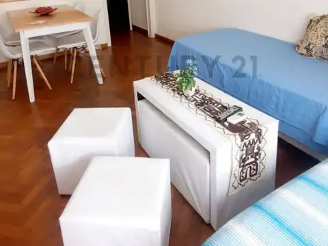 Carlos pellegrini 400, Piso 0