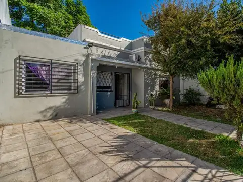 Casa 4 ambientes con 1 baño