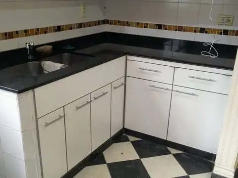 Depto Tipo Casa en Venta con 1 cocheras