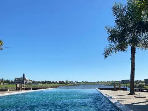 Terreno en Venta de 903,0 m2