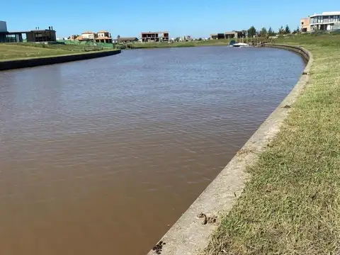 Lote al rio en venta barrio el Naudir Escobar