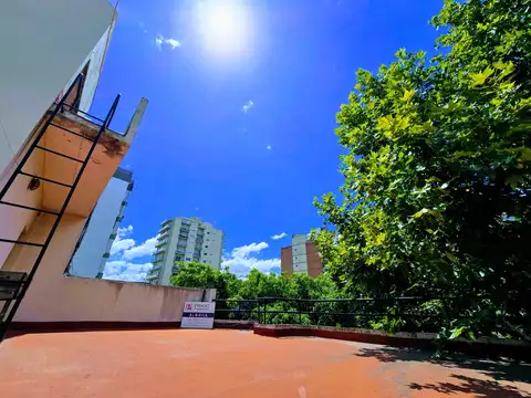 Departamento 3 amb. Terraza propia. Alquiler en Lanus Oeste
