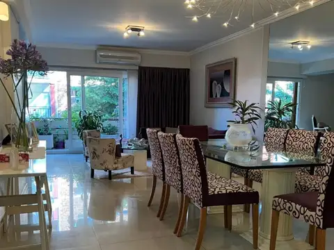 Impecable Piso en Venta Primera Calidad! Con Depencia!