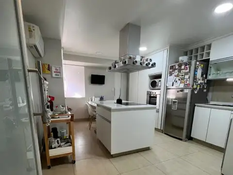 Departamento 5 ambientes con 2 baños