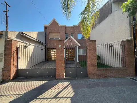 Casa 4 ambientes con quincho Valentín Alsina