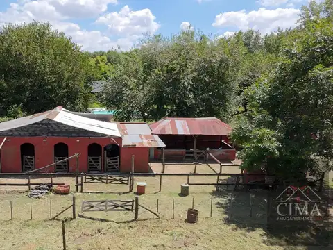 Casa Quinta con Caballerizas sobre lote de 5700m2 a la venta en Ruta 3 KM 72 - Cañuelas