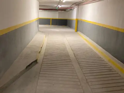 Avenida Corrientes e/ Bulnes y Jerónimo Salguero
