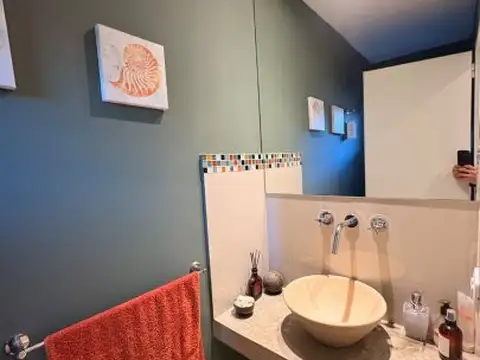 Casa 5 ambientes con 3 baños