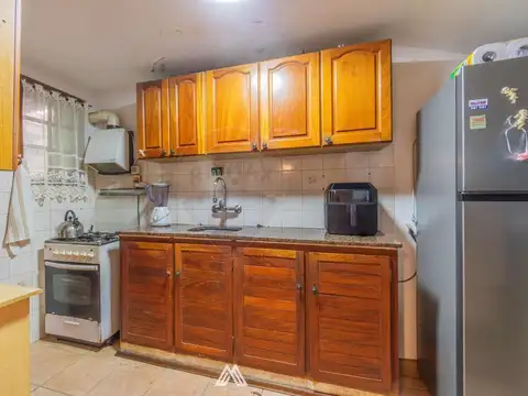 Casa 5 ambientes con 1 baño